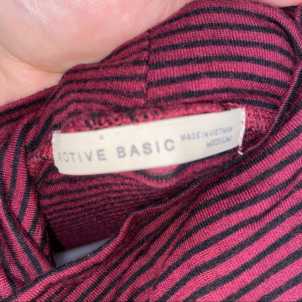 Active Basic Turtleneck - Picture 5 of 11